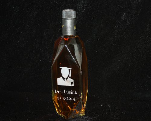 Whiskyfles met gravure