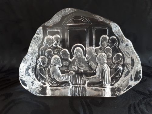 Het laatste avondmaal in een brok kristal