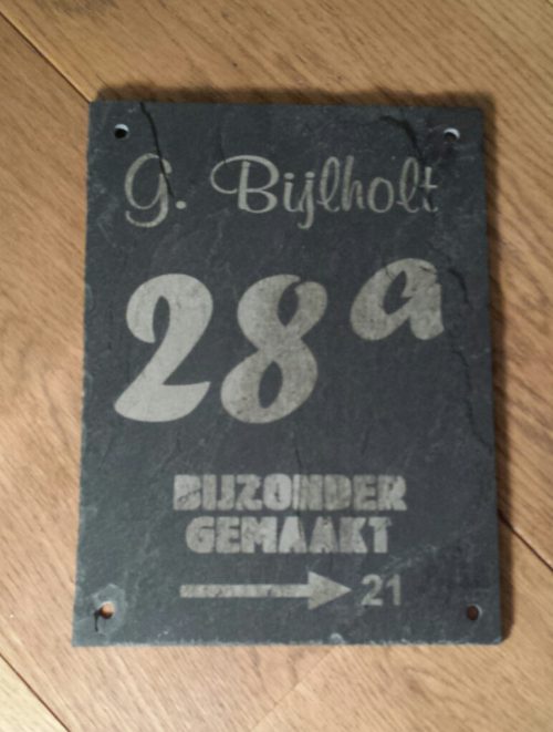 Naambord van leisteen