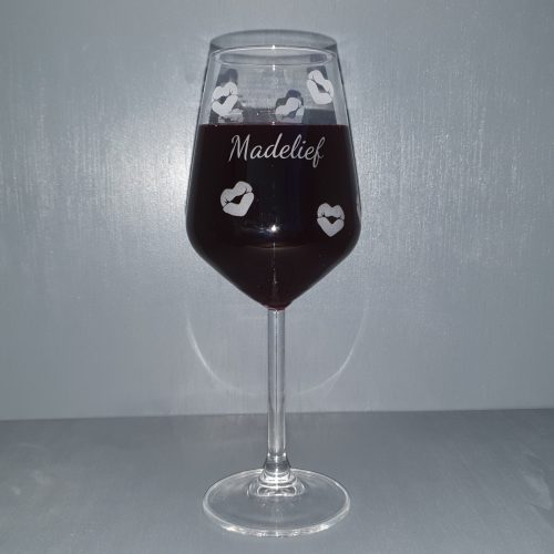 Weinglas-Küsse-Namensgravur