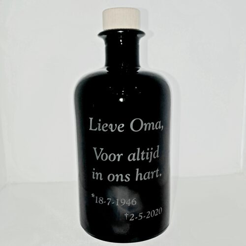 in-memoriam-urn-van-glas-graveren