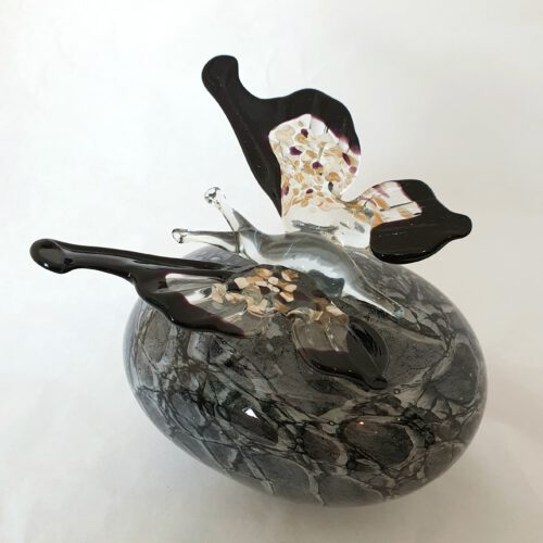 glaskunst-vlinder-urn